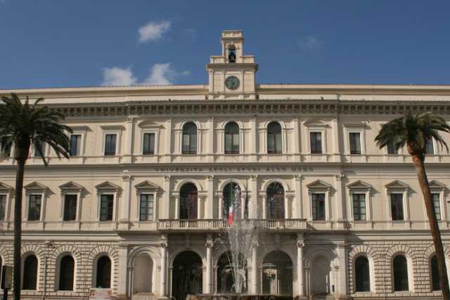 Coronavirus, si sblocca l'accesso ai plessi dell'Universit� di Bari: ecco cosa fare